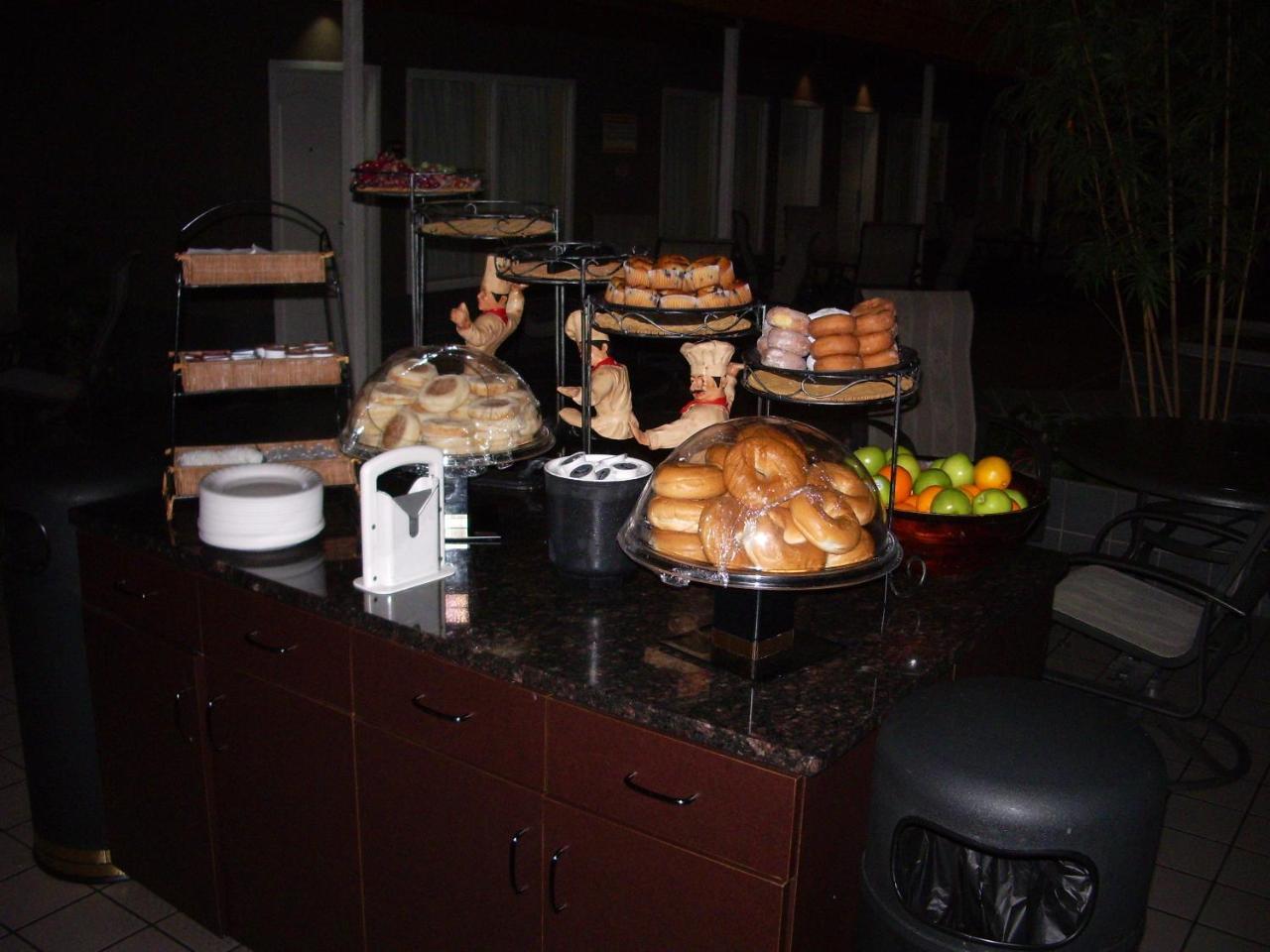 C'Mon Inn & Suites Fargo Dış mekan fotoğraf