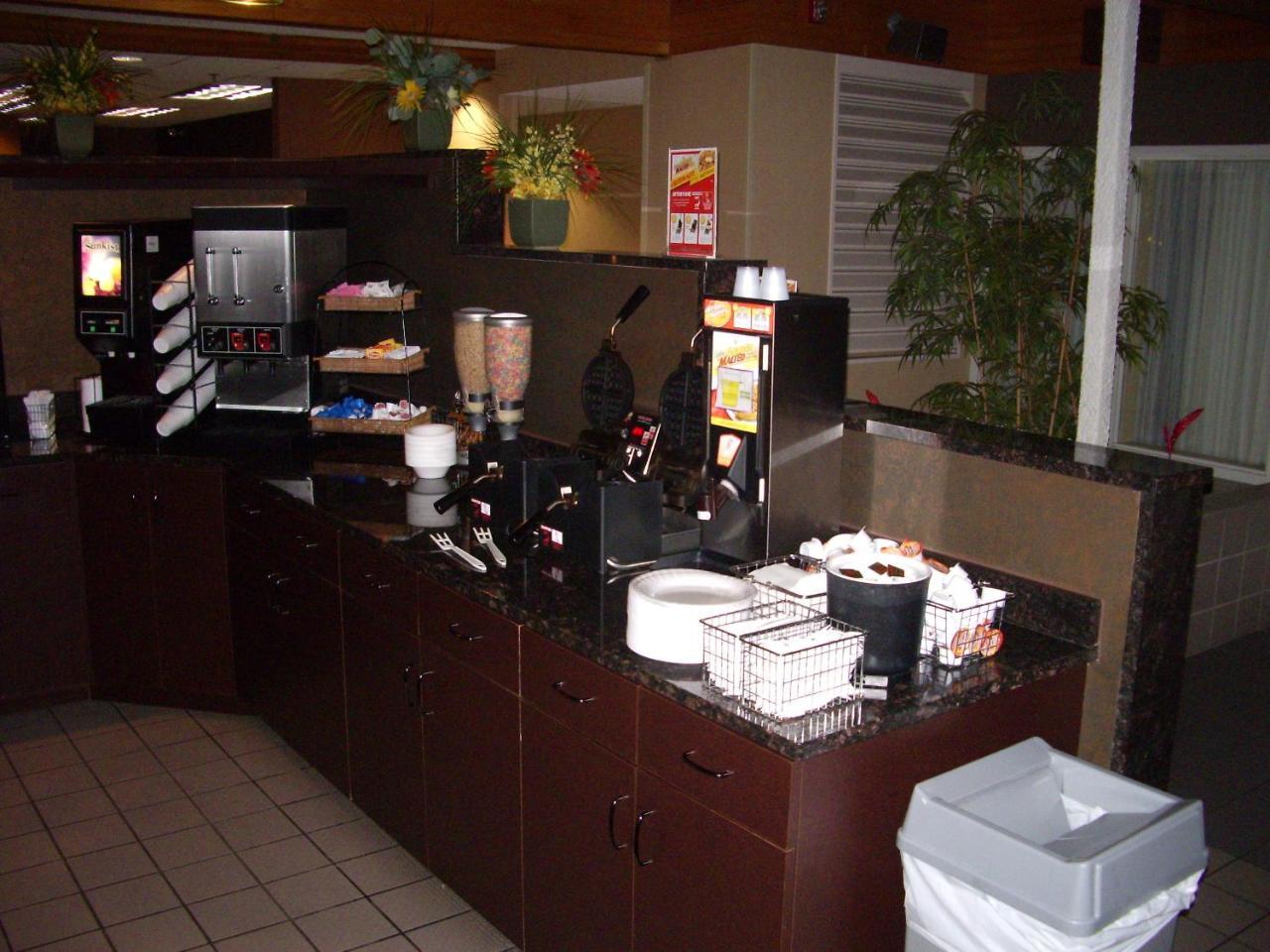 C'Mon Inn & Suites Fargo Dış mekan fotoğraf